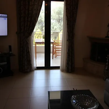 Prinos House *