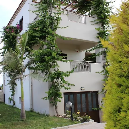 Prinos House * Szkaléta